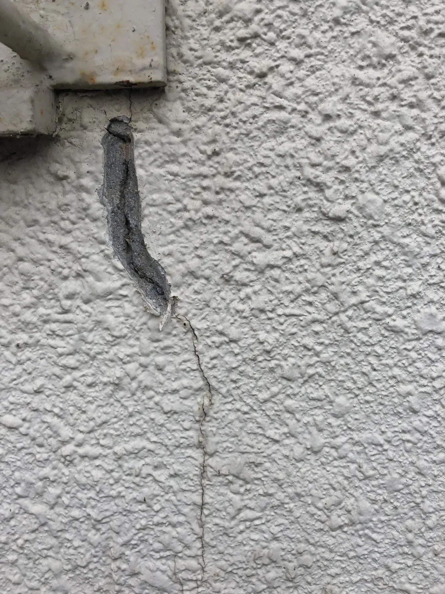 雨漏り調査費を安くする方法!!