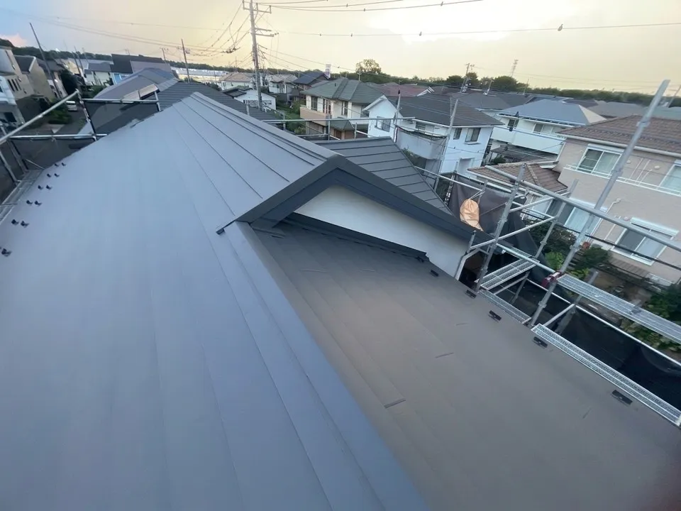 茨城県つくば市　屋根カバー工事