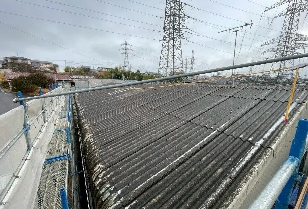 郡山市、倉庫の屋根葺き替え工事